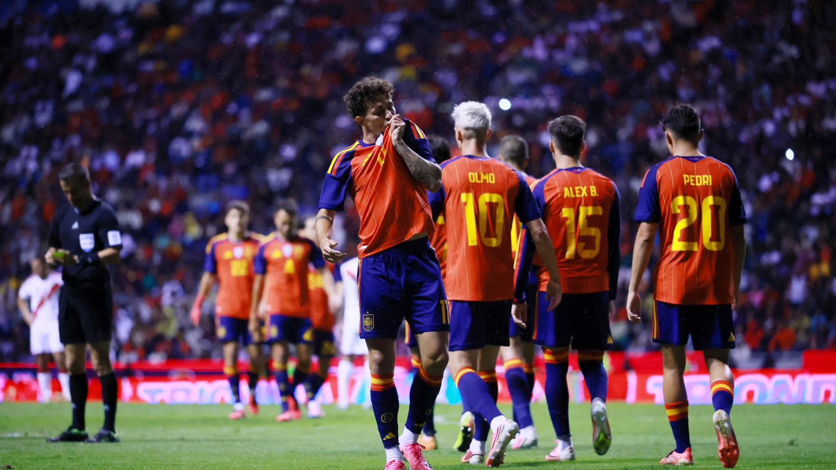 Victoria cómoda de España ante Perú (1-3), que gana confianza y empieza a carburar días antes de su debut en el Mundial