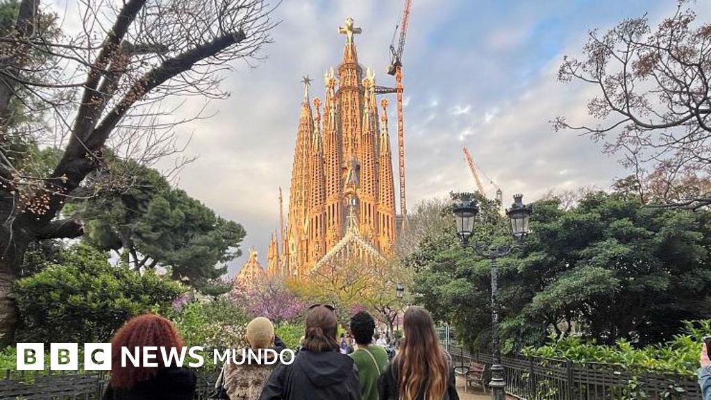 El "arquitecto de Dios": cómo Gaudí imaginó la Sagrada Familia, la iglesia más alta del mundo y una maravilla de la ingeniería