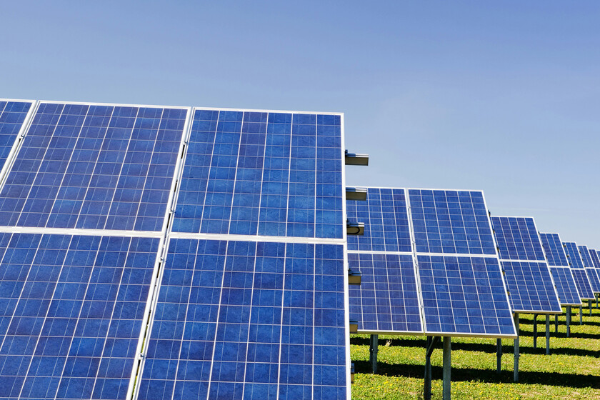 España produce tanta energía solar que es la envidia de Europa. Y aun así importa el 70% de la que consume