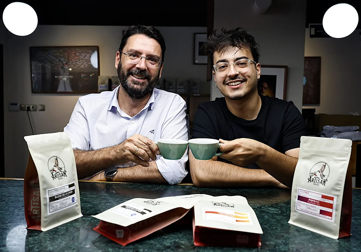 El tostador malagueño de café que ha marcado un hito: padre e hijo se clasifican para la final nacional de AeroPress