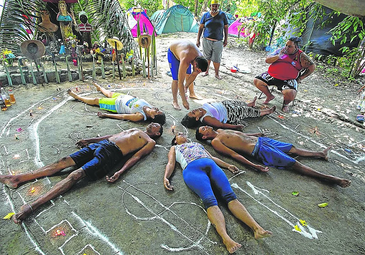 Diabólicos santeros