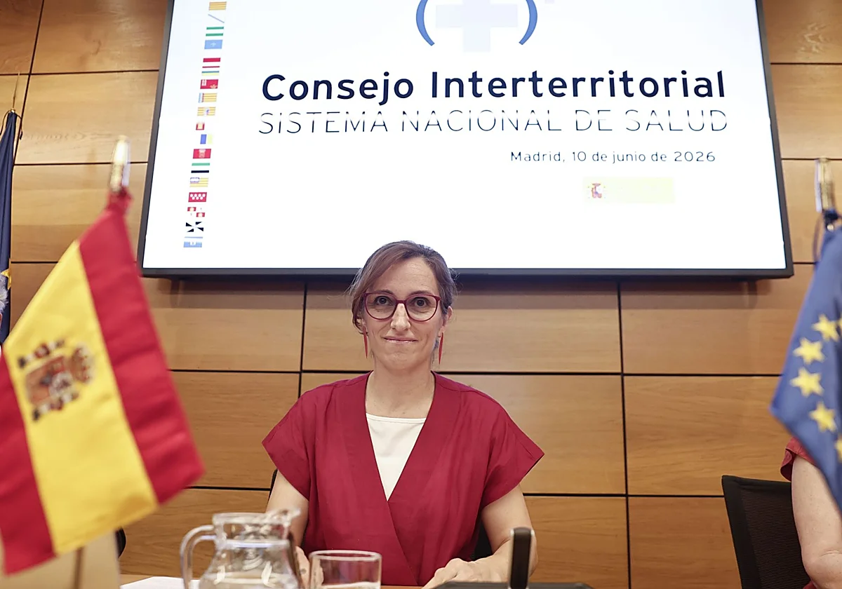 Las comunidades arrinconan a Sanidad y le exigen que acabe con la huelga de médicos
