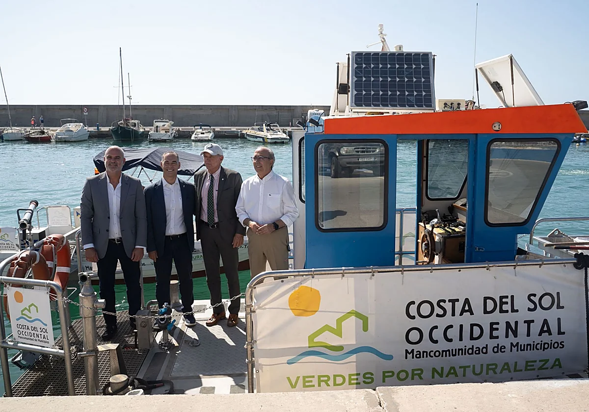 Fifteen boats deployed this summer to clean the coastline from Torremolinos to Marbella