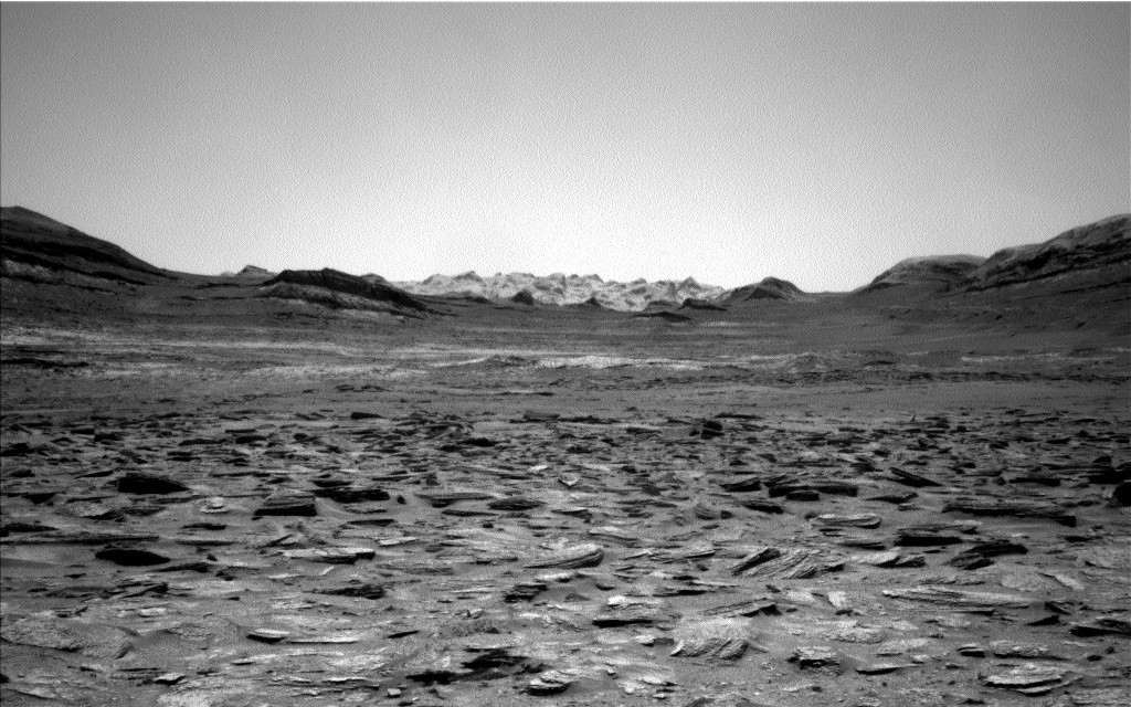 Curiosity Blog: Sols 4913-4919: Planetary explorers, freewheeling to the Yardang unit!