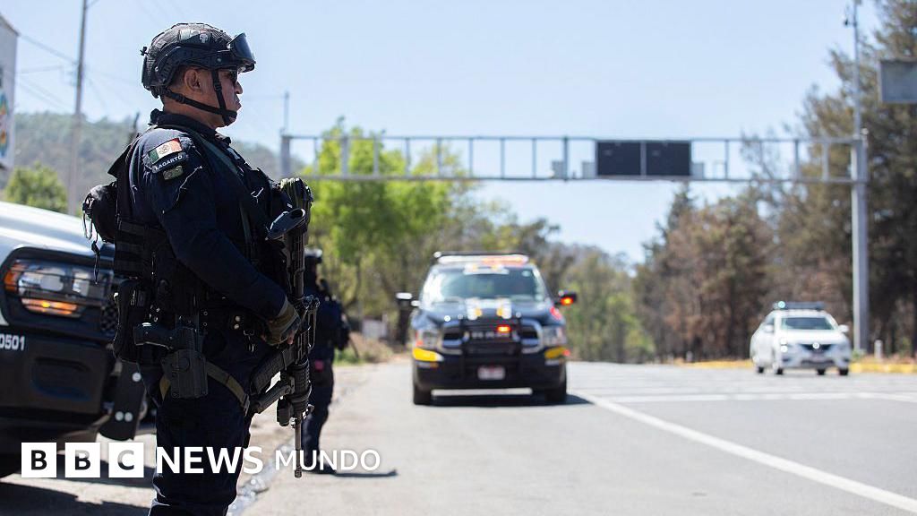 Matan a 5 policías en Michoacán en vísperas de la inauguración del Mundial en México