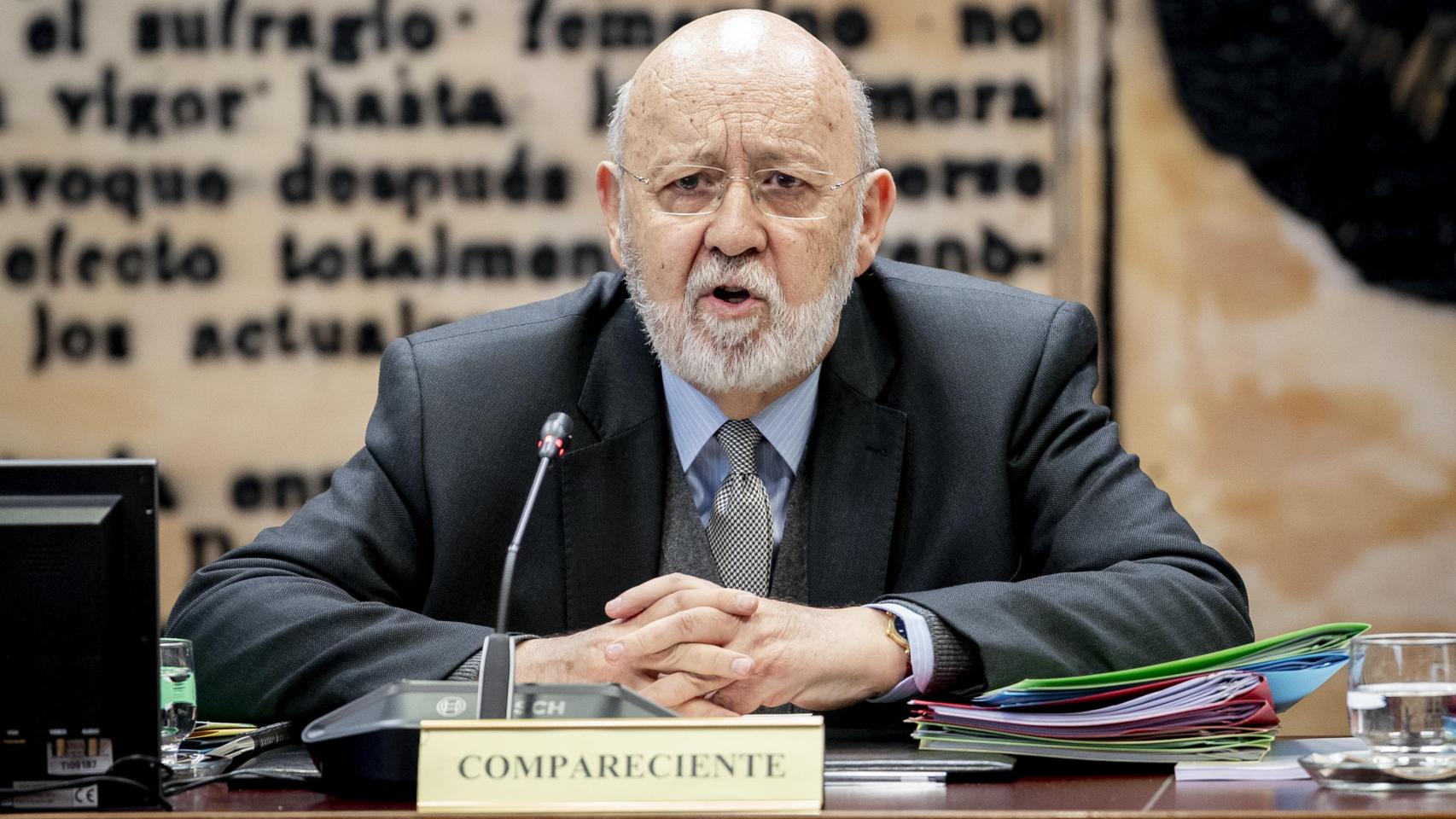 El CIS de Tezanos da a Sánchez 4,2 puntos más que a Feijóo en pleno tsunami de corrupción y dice que Sumar crece y Vox baja