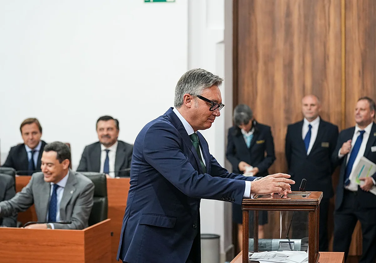 Vox queda fuera de la Mesa del Parlamento y eleva la presión sobre Juanma Moreno
