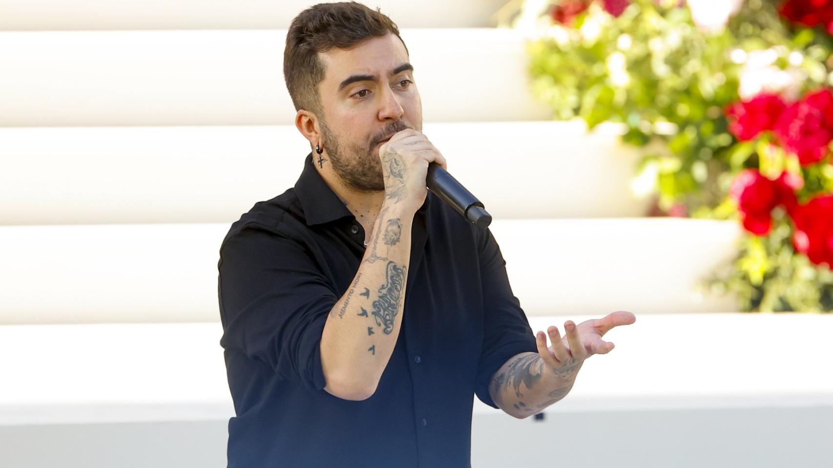 Detienen al cantante Beret por una supuesta agresión sexual en Sevilla dos días después de actuar ante el Papa León XIV