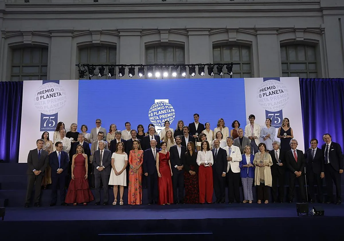 La escudería Planeta en pleno celebra el 75 aniversario del premio