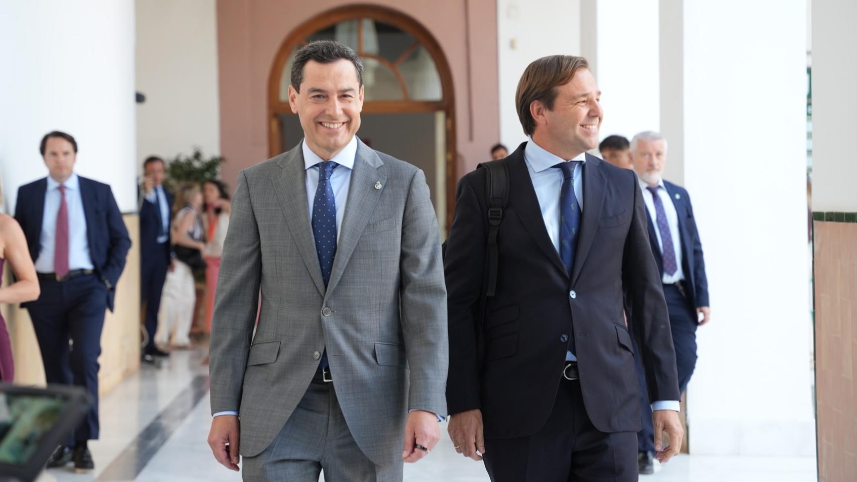 La negociación PP-Vox dilata los plazos del Gobierno andaluz mientras Génova pide pactar "cuanto antes"