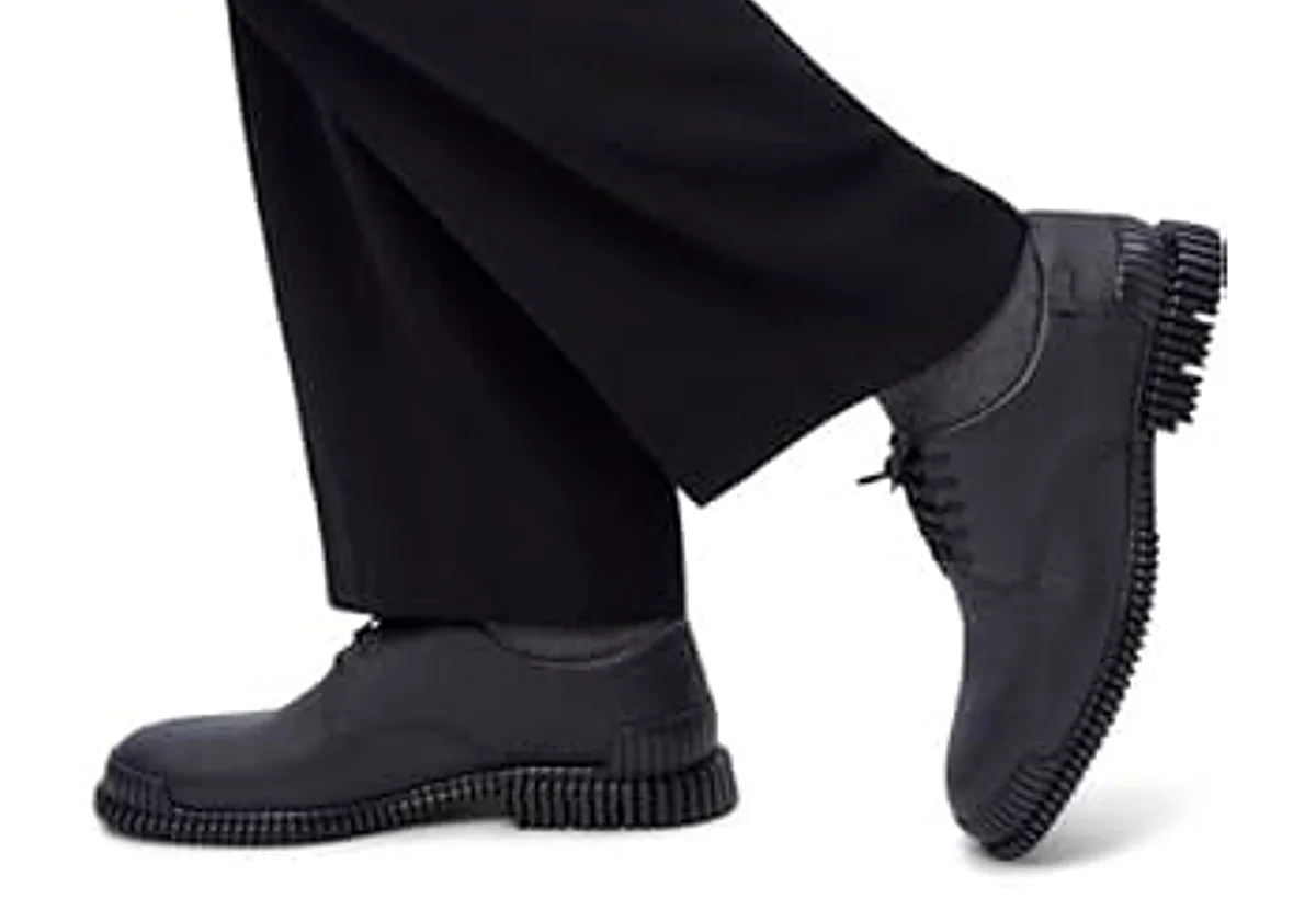 Los zapatos Camper pix k101076 para hombre combinan elegancia y comodidad