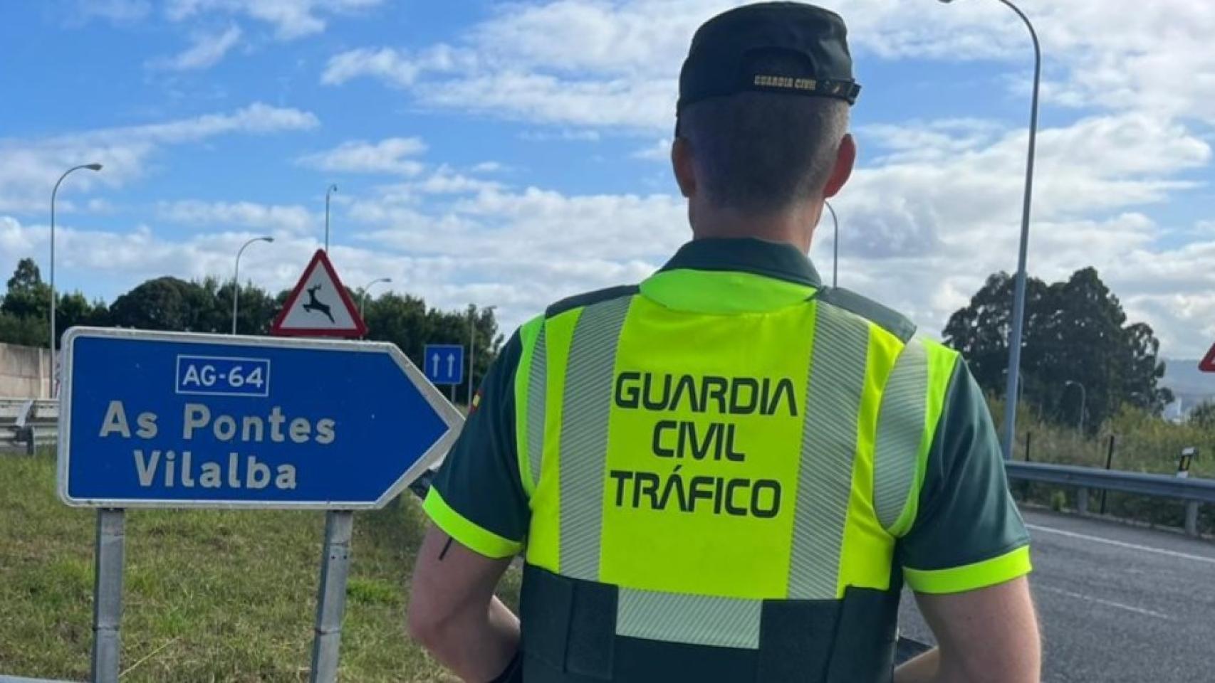 Cazado en As Pontes (A Coruña) circulando en dirección contraria, borracho y con el carnet retirado