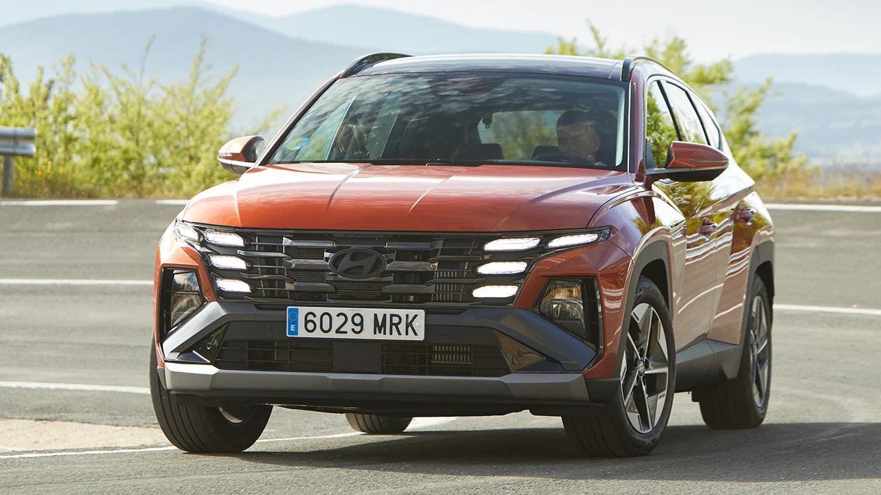 El Hyundai Tucson cae 6.000 € para quedarse a precio de SUV chinos como el MG HS y el Jaecoo 7