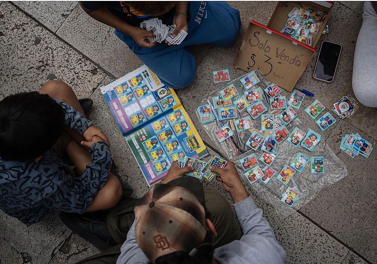 La inflación también llega al álbum: los cromos del Mundial suben un 50%