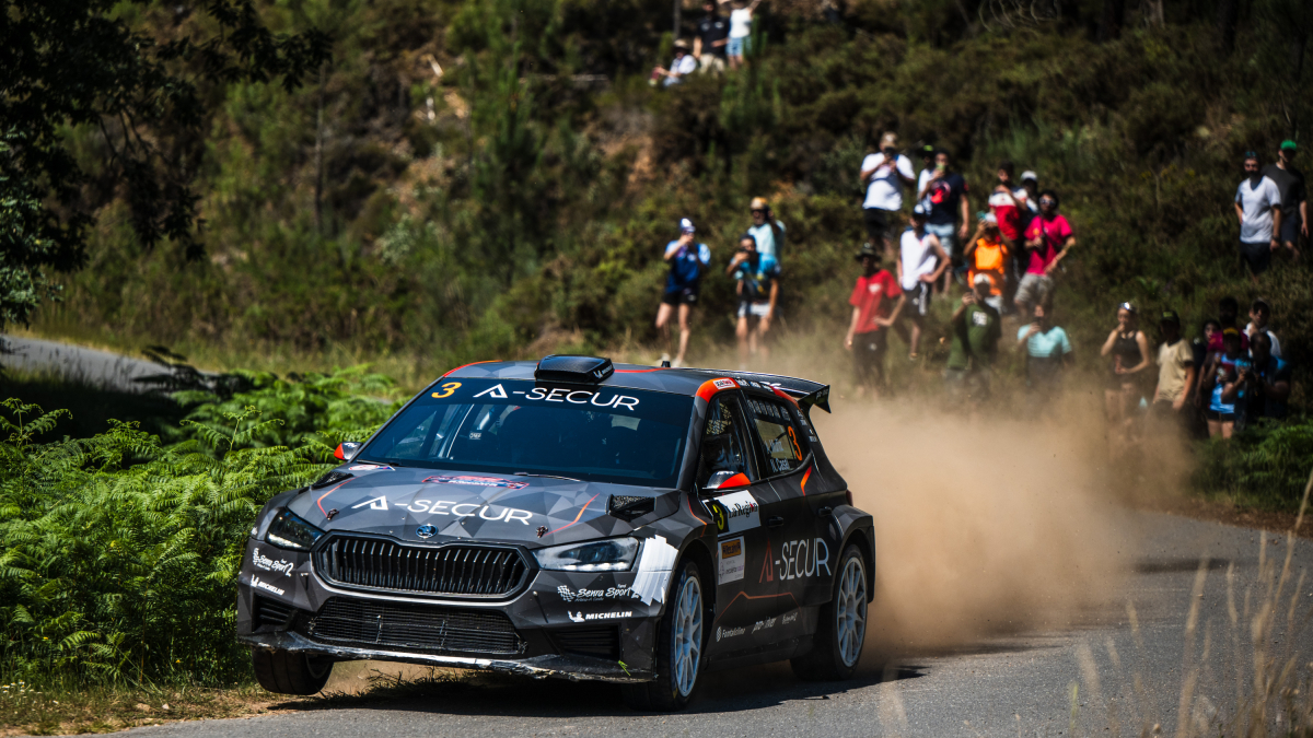 Muñiz se corona en el SuperCER y Skoda continúa su racha en Ourense