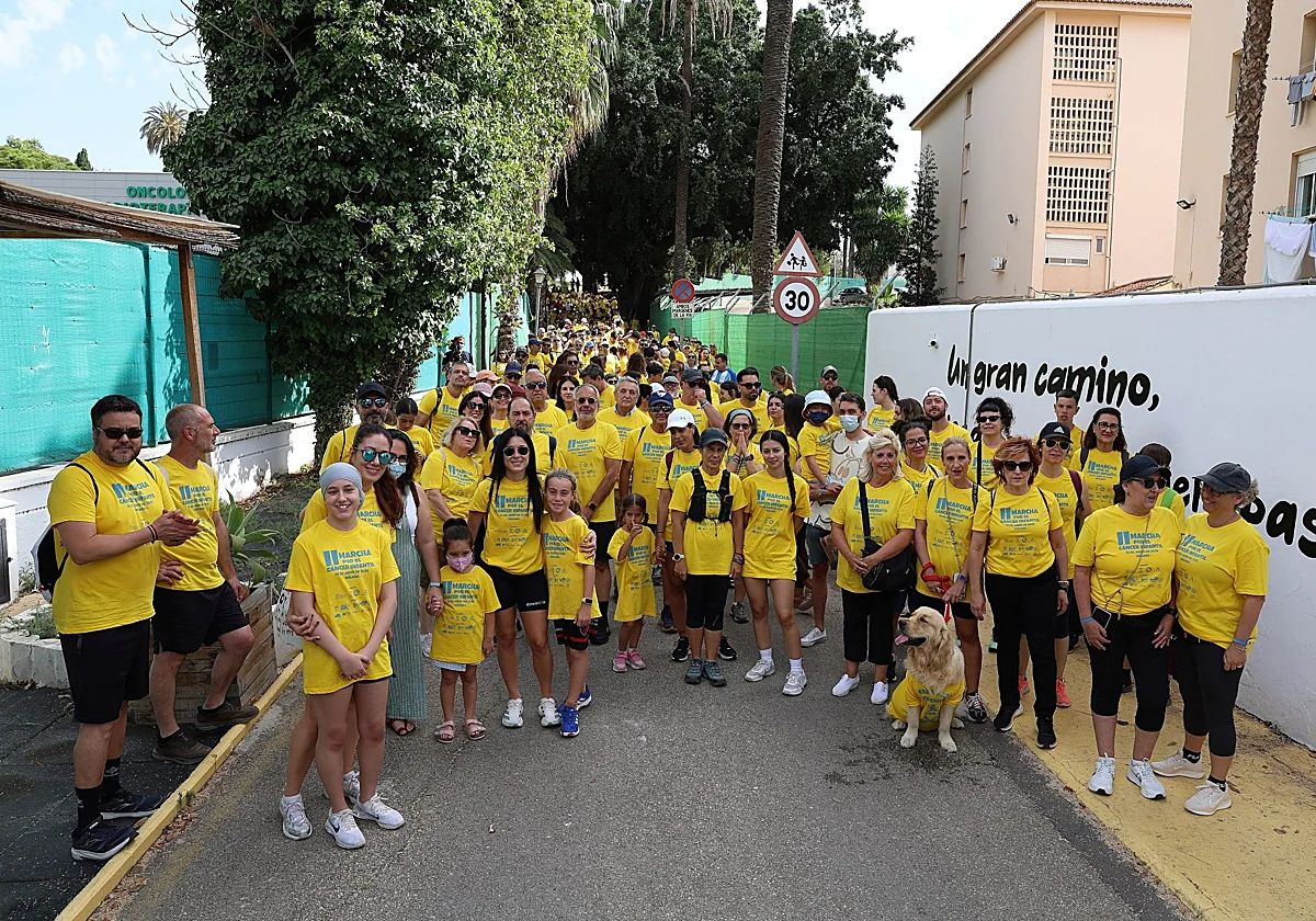 Más de mil personas marchan en Málaga para impulsar la investigación del cáncer infantil