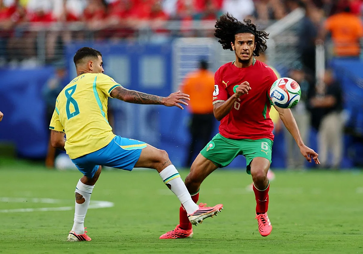 «¿Quién es el de la melena?»: Bouaddi, la primera gran sensación del Mundial