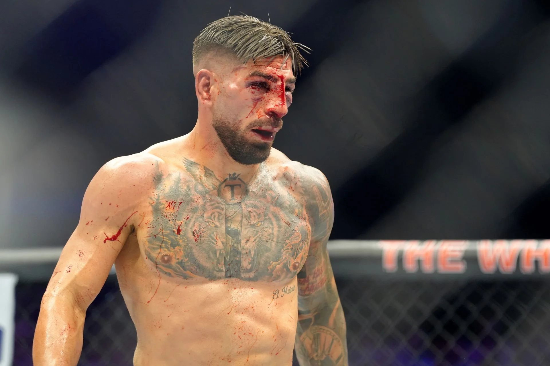 Topuria pierde el cinturón ante Gaethje en el combate en la Casa Blanca