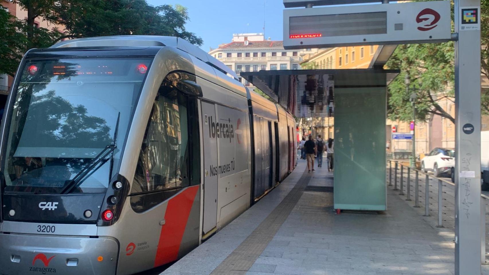 Una mujer de unos 70 años, herida tras el atropello del tranvía en Valdespartera (Zaragoza)