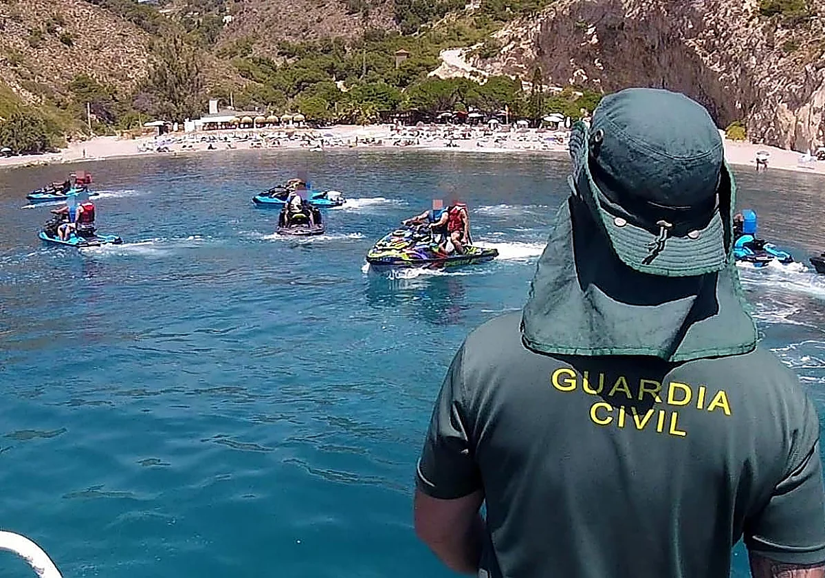 Guardia Civil issues warning after banned Jet skis return to Maro-Cerro Gordo Cliffs protected area