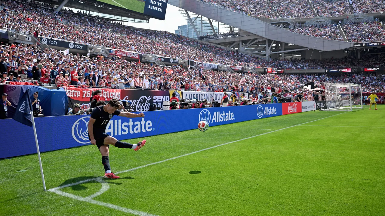 La física detrás de los tiros imposibles de fútbol que desafían a los porteros