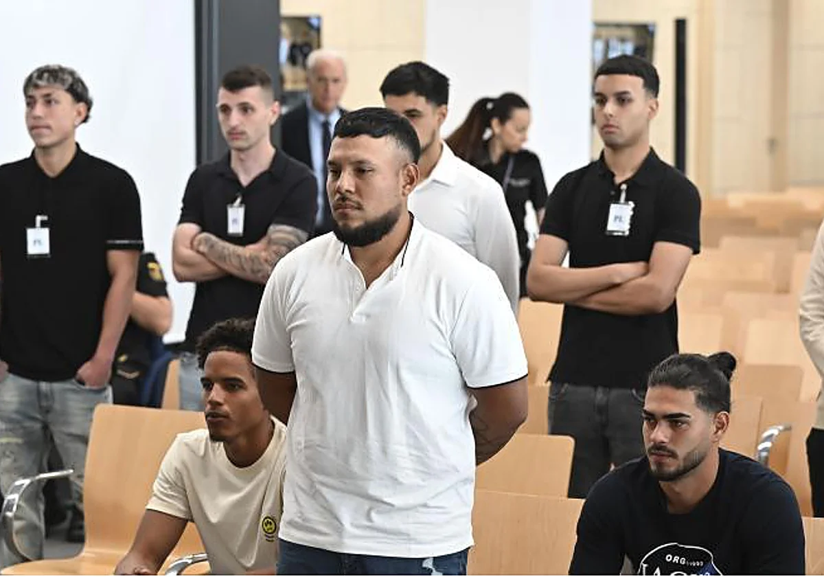 Condenado el «coro» de los Dominican Don´t Play que falsificaba billetes de 20 euros