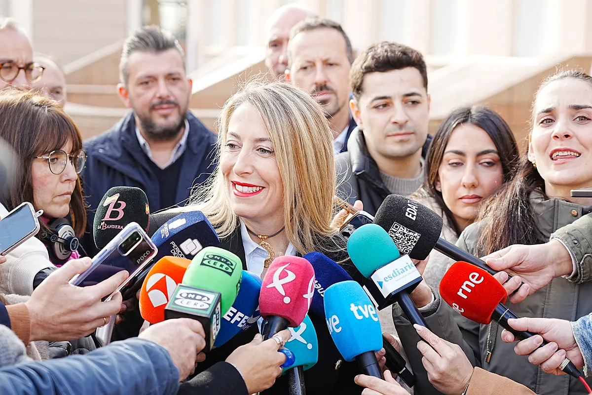 Victoria insuficiente del PP frente a Vox y batacazo del PSOE