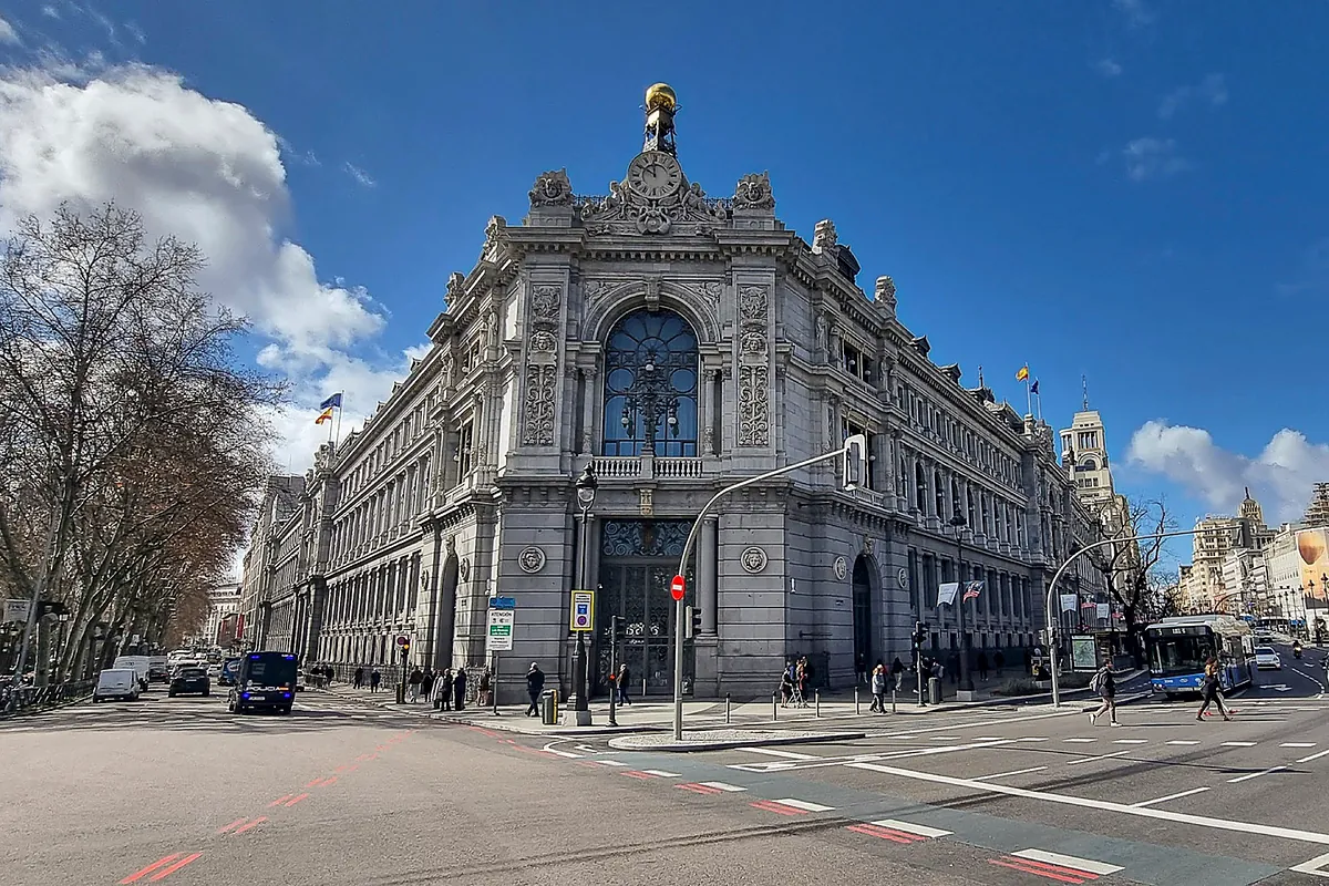 La deuda se modera al 101,6% del PIB en el primer trimestre, pero su importe suma récord de 1,740 billones