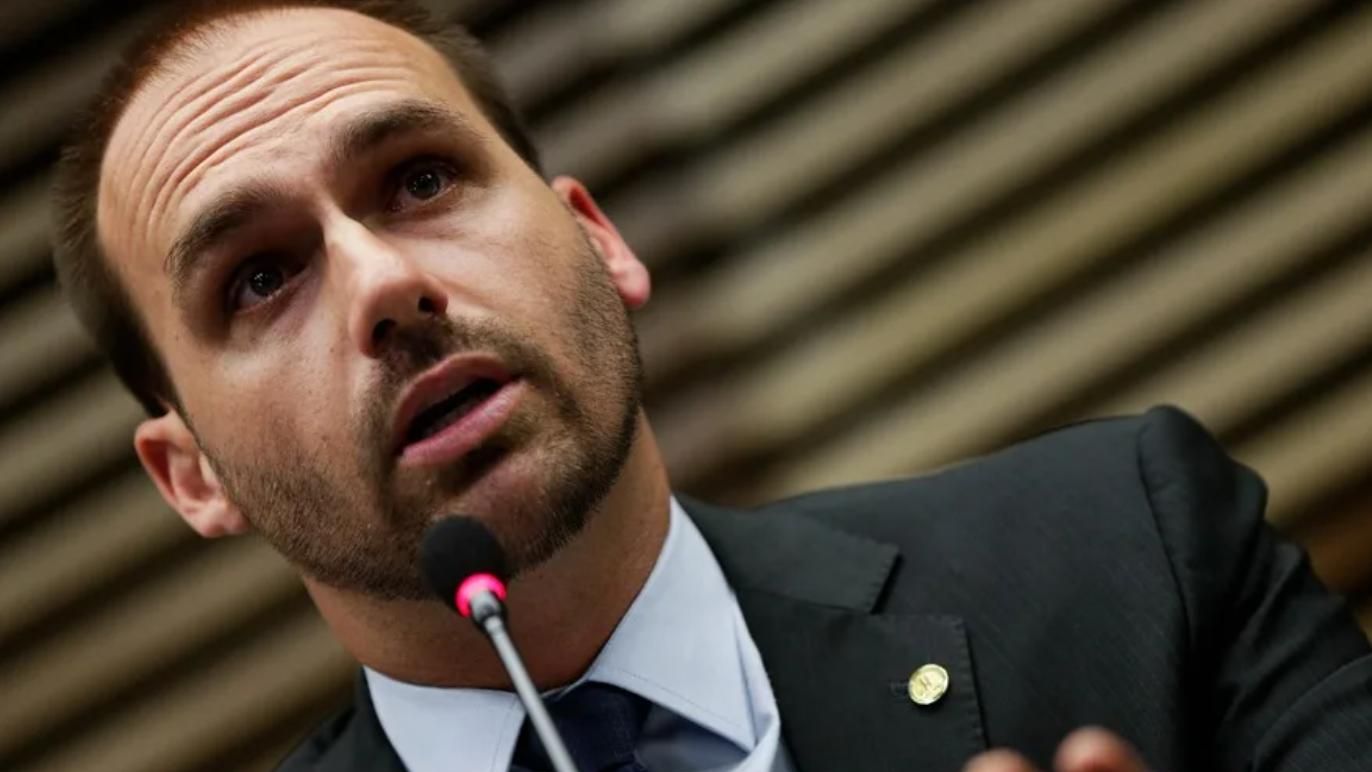 El Tribunal Supremo de Brasil condena a Eduardo Bolsonaro a cuatro años de cárcel por coacción a la justicia