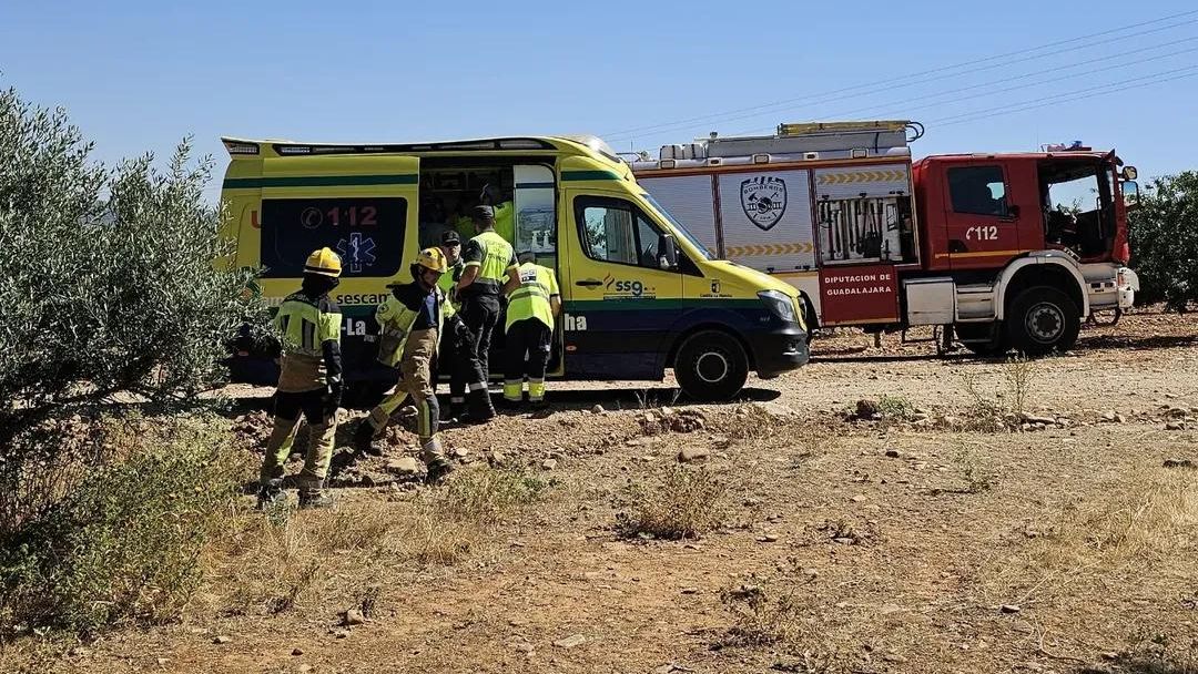 Un varón de 23 años muere al salirse de la vía el coche que conducía en una carretera de Guadalajara
