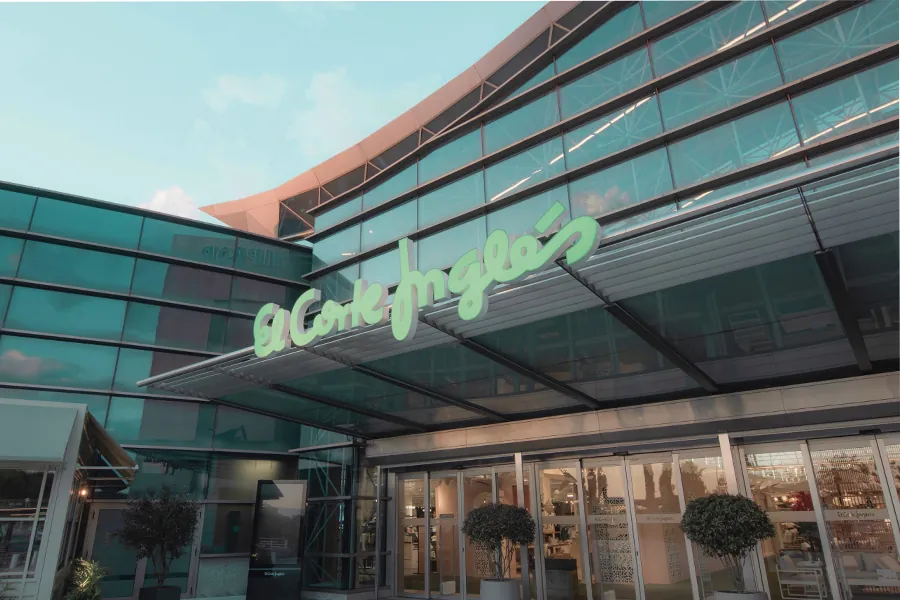 S&P y Fitch elevan el ráting de El Corte Inglés a 'BBB' por su desempeño y la reducción de deuda